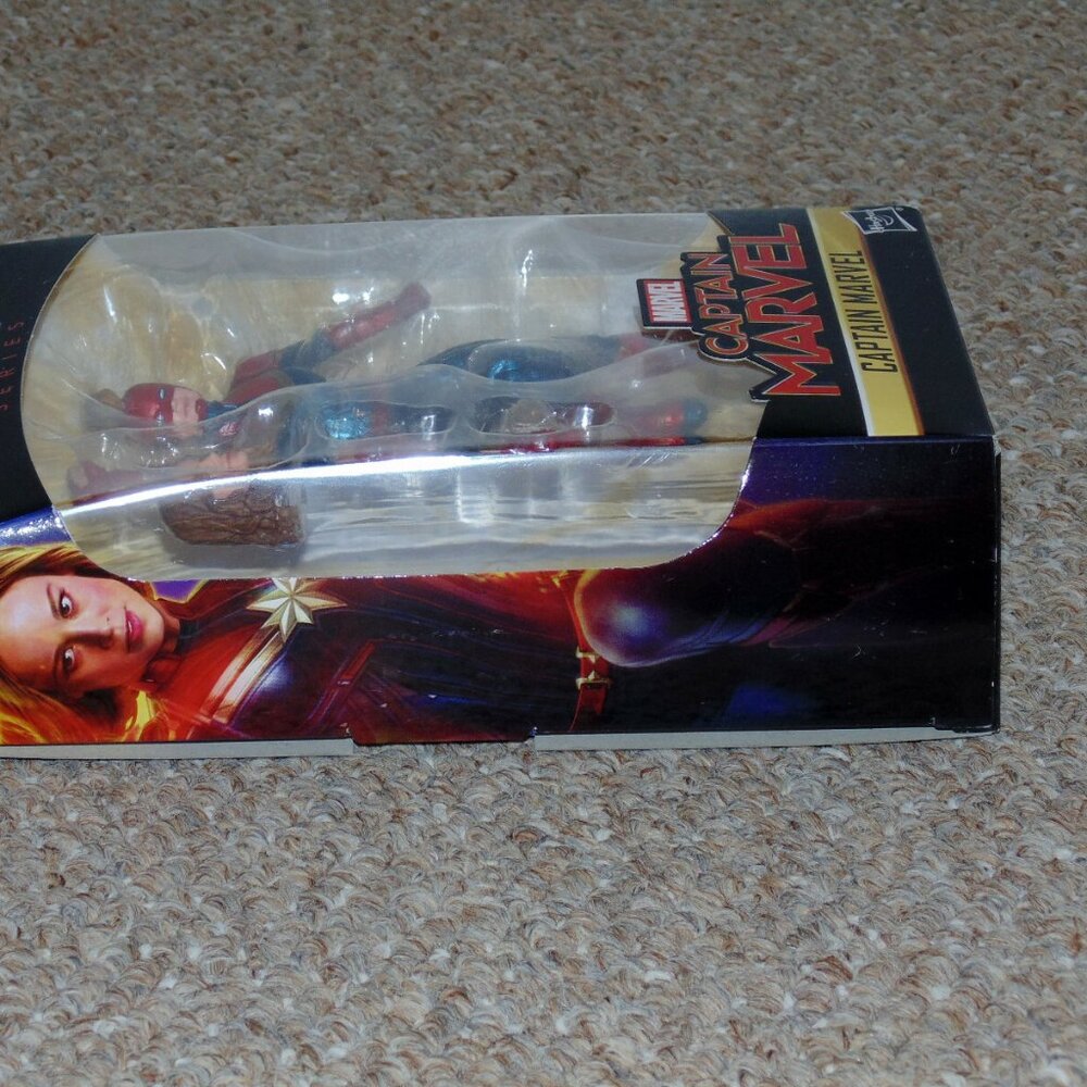 Hasbro Marvel Legends 6" Captain Marvel in Uniform MIB Brand New BAF Kree Sentry - Picture 4 of 10